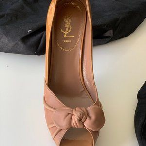 YSL Platform pumps